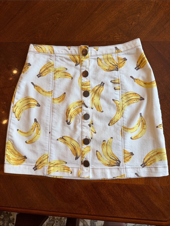 Cooperative Dresses & Skirts - Cooperative White Mini Skirt with Yellow Banana Print